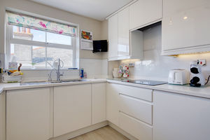 Kitchen- click for photo gallery